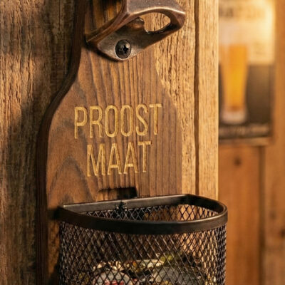 Houten wandbieropener met afneembaar metalen dopjesmandje, 25 × 8 cm