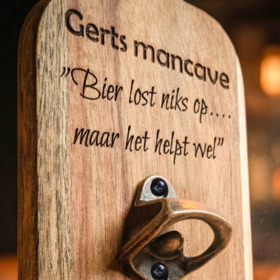 Elite wand bieropener van Acaciahout en opvangmandje. Met gratis gravering