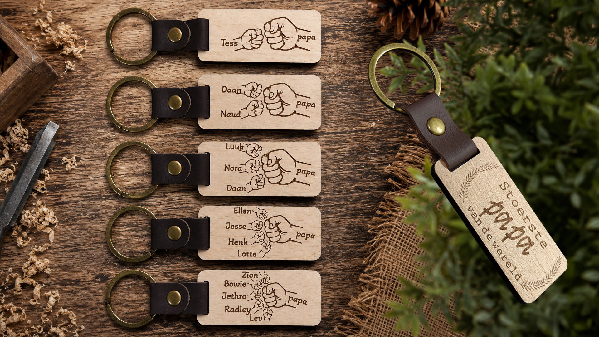 Houten Sleutelhanger met kindernamen voor papa is het vaderdag kado van 2026. vaderdagactie De Meesterbrander